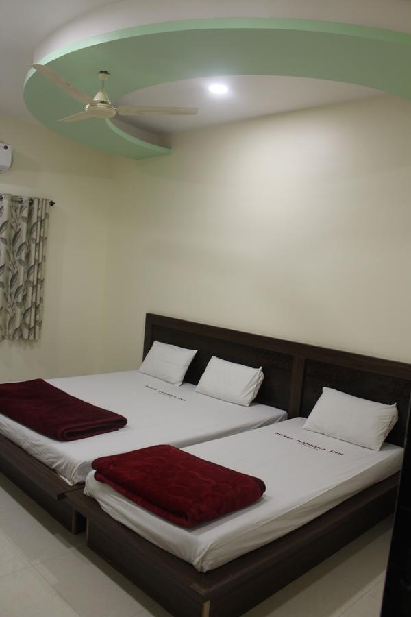 Hotel Radhika Inn Trimbak Ngoại thất bức ảnh